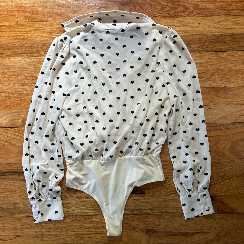Kittenish Bodysuit Women’s Sz Small Collared V-neck Femme Office - Picture 4 of 4